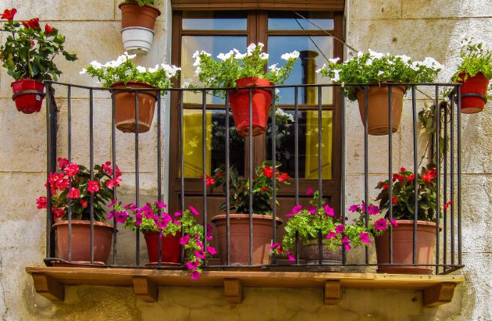 Portavasi da balcone